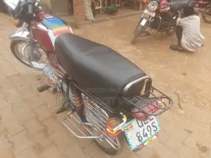 Bajaj Boxer 2018 Red