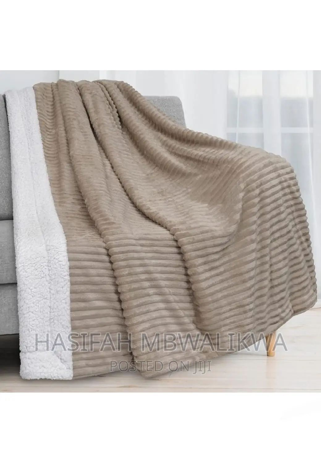 Woolen Soft Duvet / Blanket + Two Pillow Cases and 1bedsheet