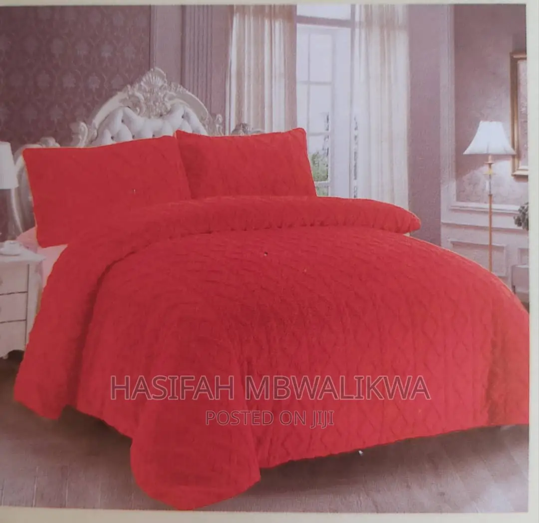 Woolen Soft Duvet / Blanket + Two Pillow Cases and 1bedsheet
