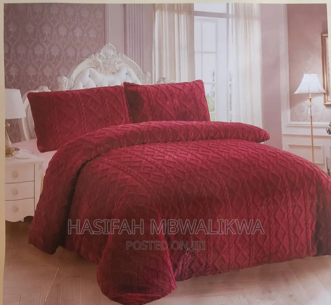 Woolen Soft Duvet / Blanket + Two Pillow Cases and 1bedsheet