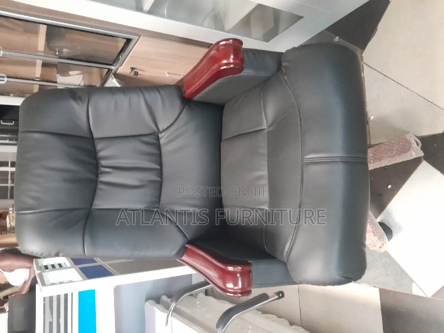 Malaysian Leather Executive Office Chair (Black)