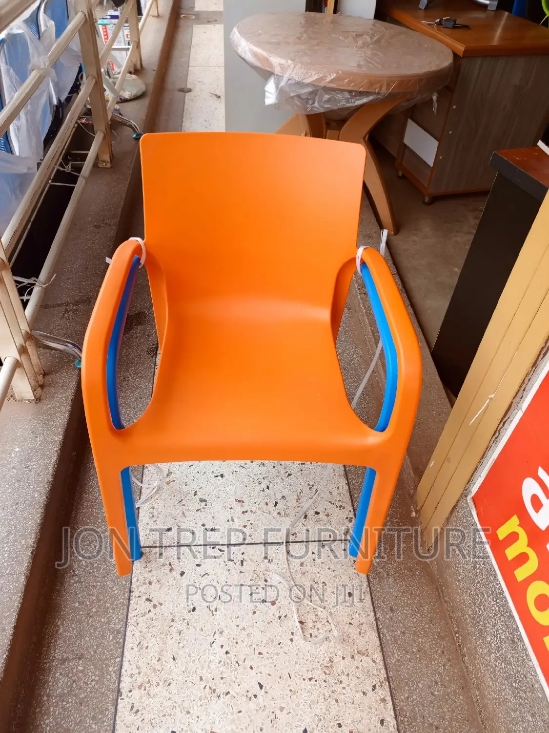 Plastic Restaurant Chairs