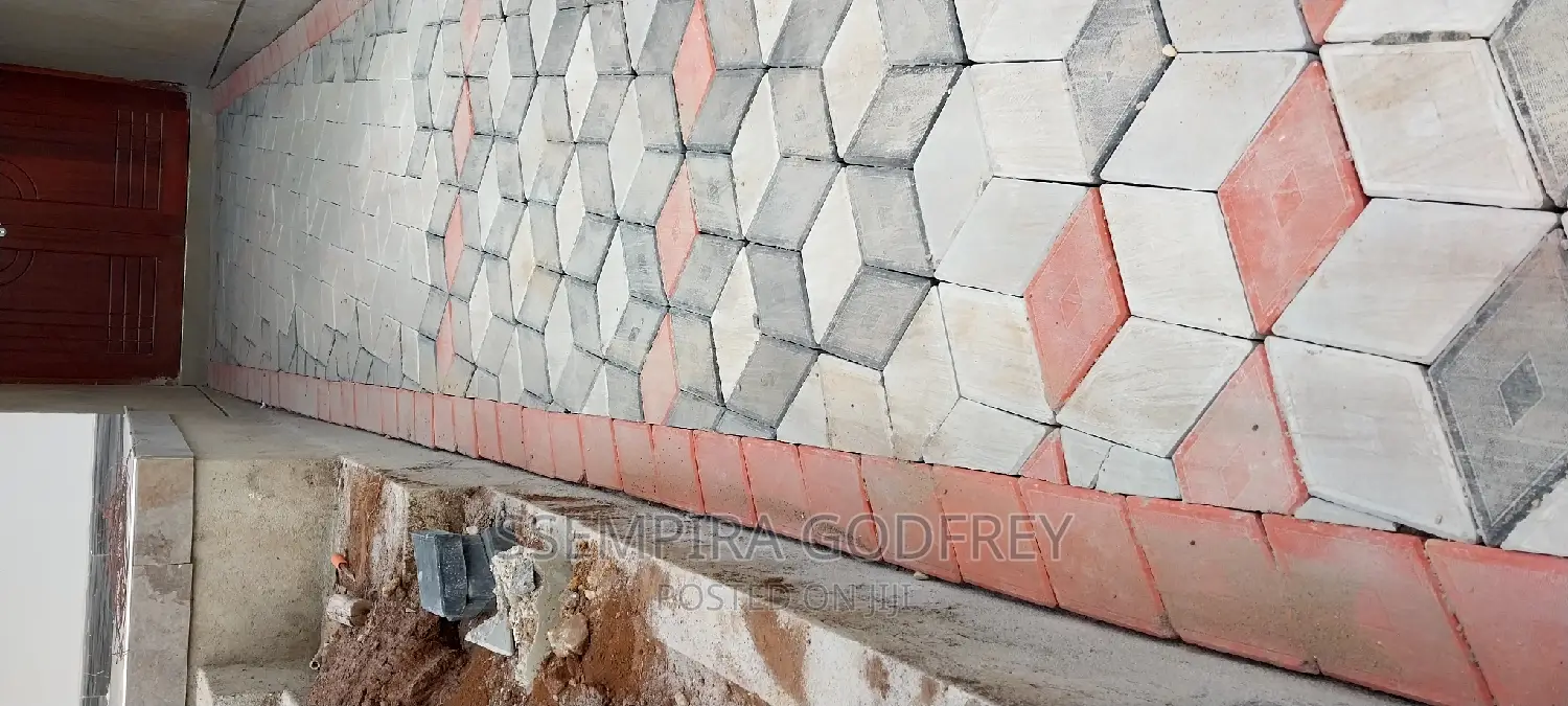 X 5 Proffetional Installer for Pavers at 7000 Persqm