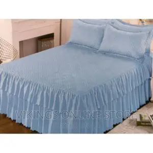 Quilted Wavy Cotton Bedliner With 2 Pillow Covers – Blue