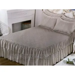 Quilted Wavy Cotton Bedliner With 2 Pillow Covers – Brown