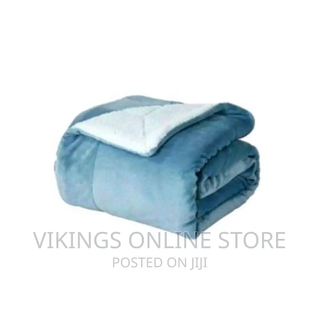 Soft Woolen Blanket – Blue