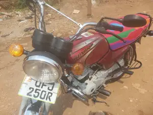 Bajaj Boxer 2022 Red