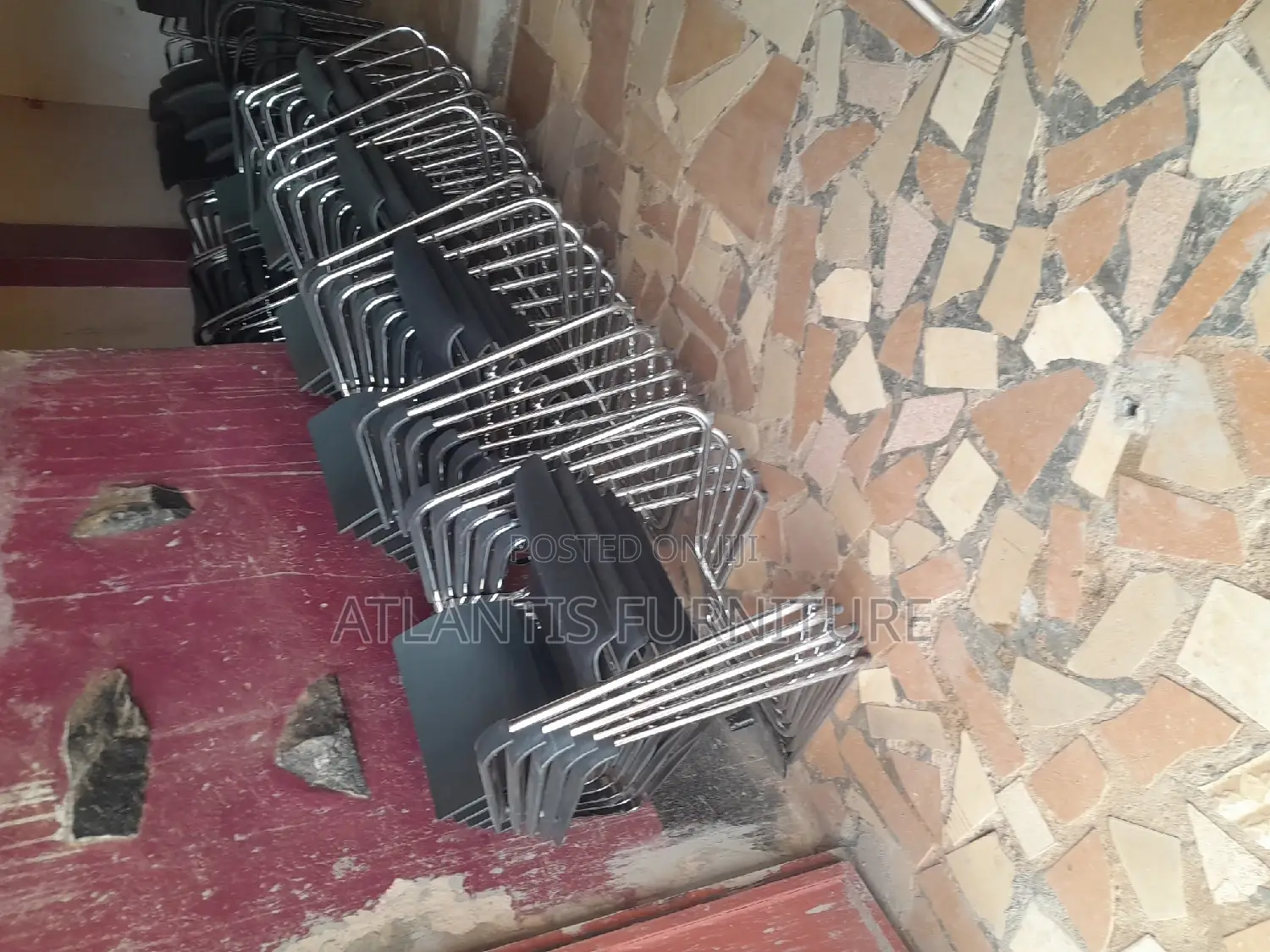 Steel Legs Executive Visitors Chair