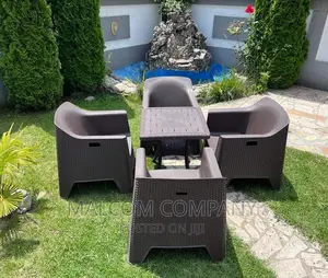 Plastic Chairs and Table for Gardens, Bars, Restaurant