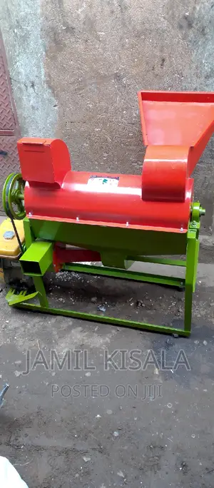 Maize Sheller With a Petrol Engine