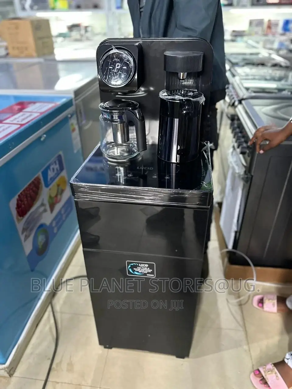 LUCID (Hot and Cold) Tea Machine/Water Dispensers \\ WD905