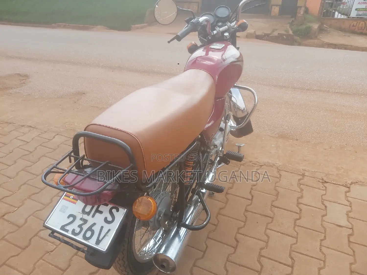 Bajaj Boxer 2023 Red