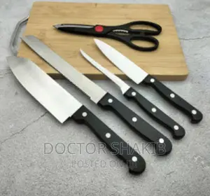 Multicolor Heavy Duty Wooden Chopping Board With Knife Set