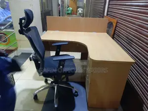 Headrest Office Chair With Table