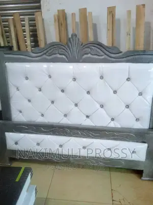 5by6 White and Gray Leather Bed