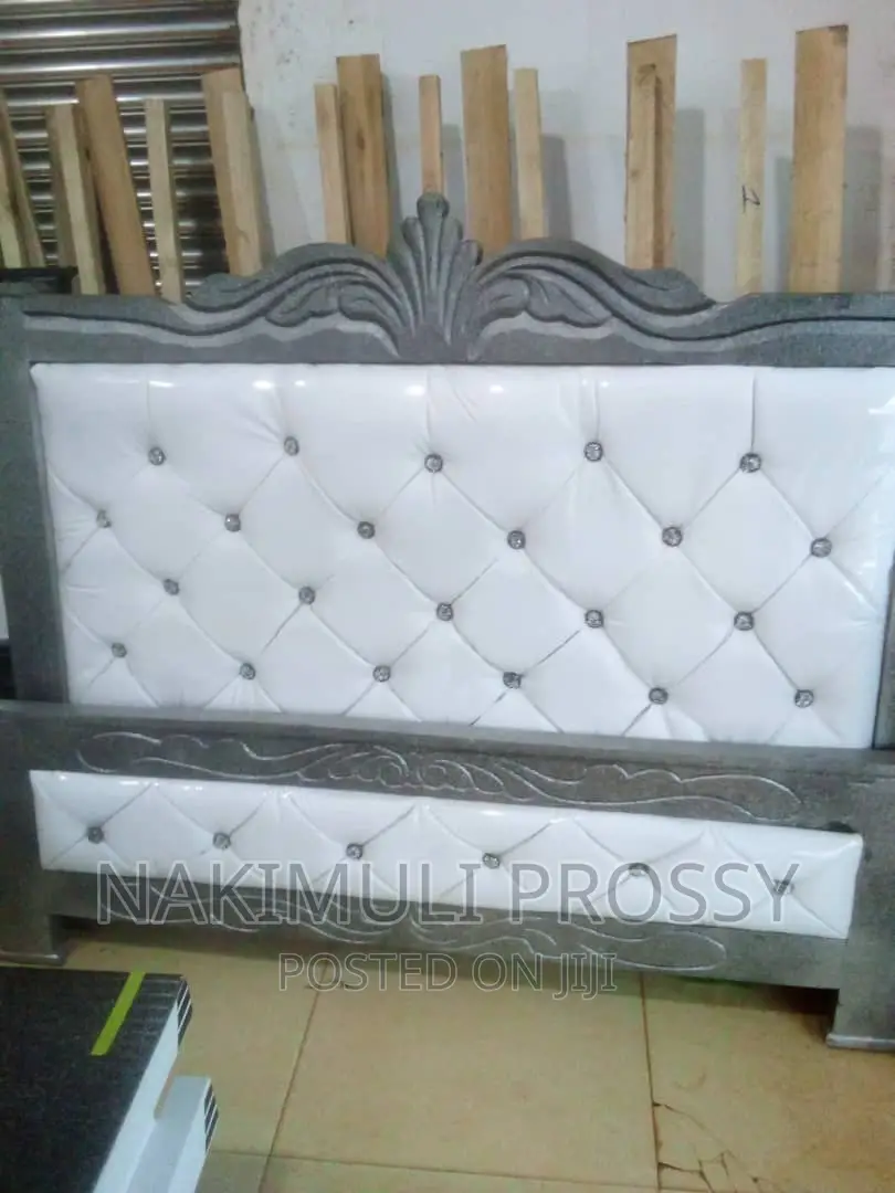 5by6 White and Gray Leather Bed