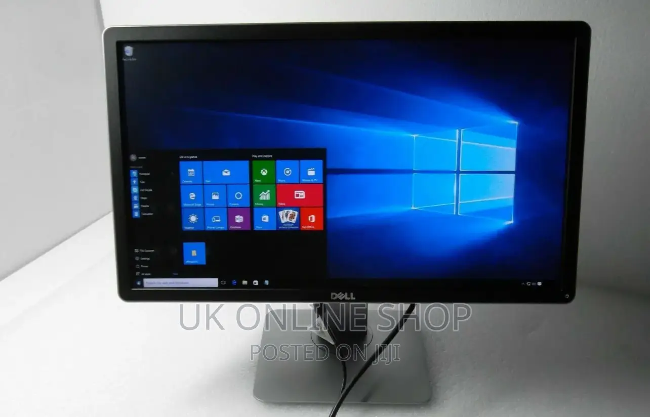 Desktop Computer Dell Precision 7820 4GB Intel Xeon HDD 500GB