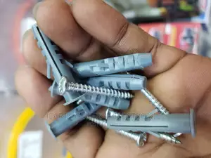 Wall Plugs and Screws ( 8 Mm )
