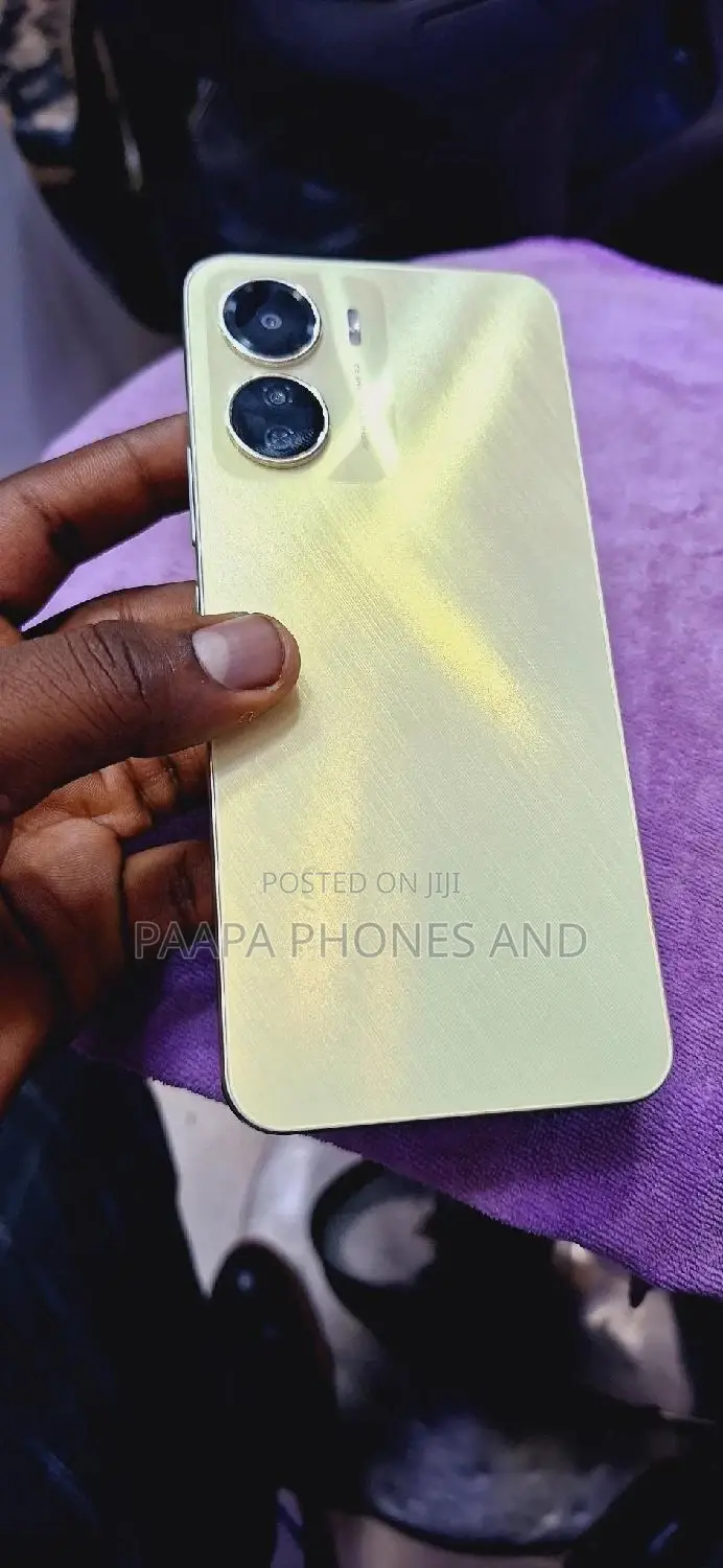 Vivo Y16 64 GB Yellow