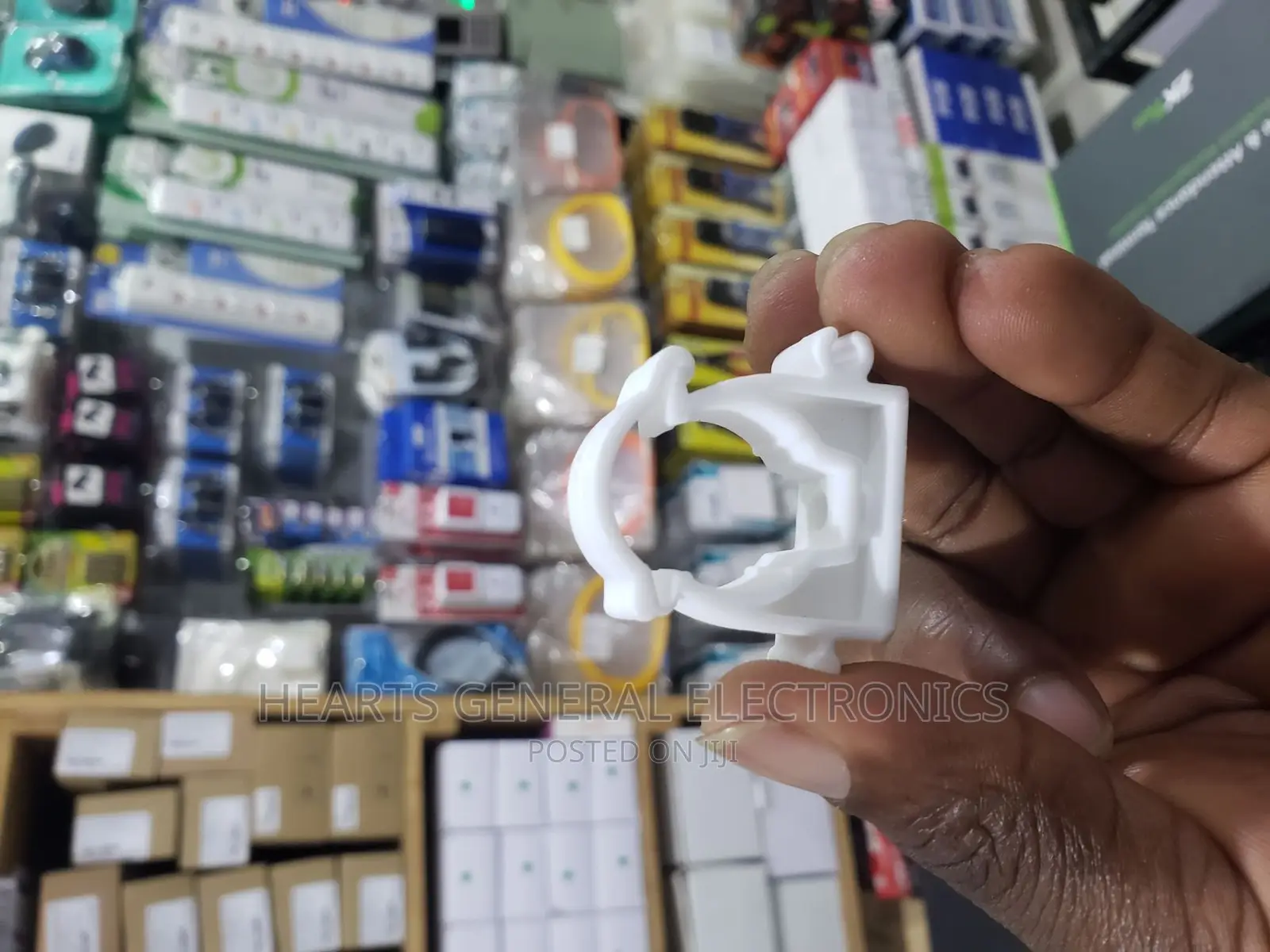 U Clips With Lock ( 20mm )