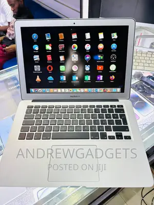 Laptop Apple MacBook Air 2011 4GB Intel Core i7 SSD 128GB