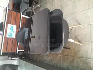 Grass Table With 2 Plastic Executive Chairs