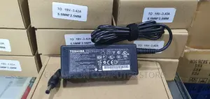 Toshiba Laptop Charger 19V 3.42A 5.5*2.5
