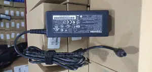 Toshiba Laptop Charger 19V 3.42A 5.5*2.5