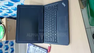 Laptop Lenovo Yoga 11e 4GB Intel Celeron HDD 320GB