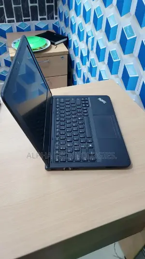 Laptop Lenovo Yoga 11e 4GB Intel Celeron HDD 320GB