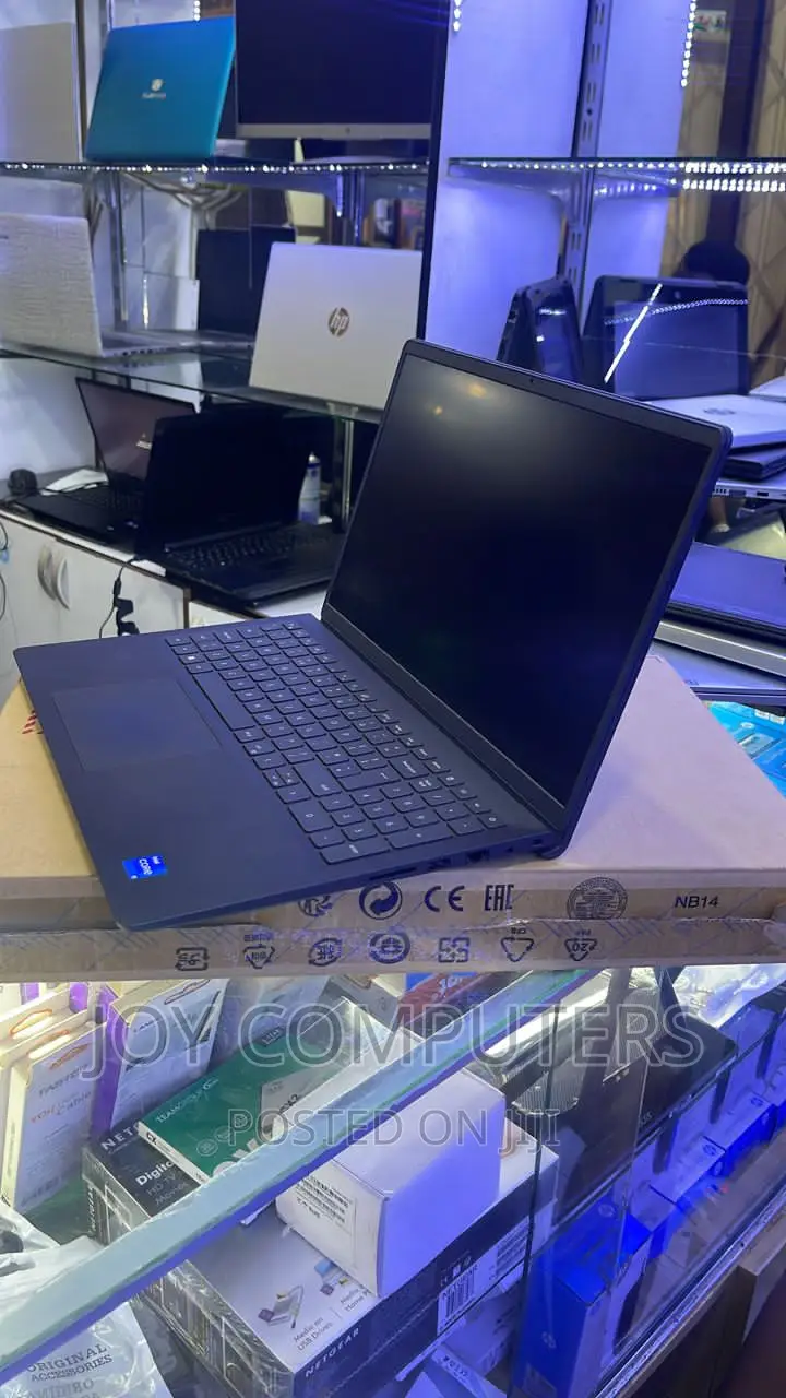 New Laptop Dell Vostro 15 3549 8GB Intel Core I5 SSD 256GB