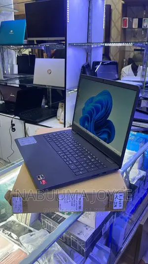 New Laptop Dell Inspiron 15 3555 8GB AMD Ryzen 5 SSD 256GB