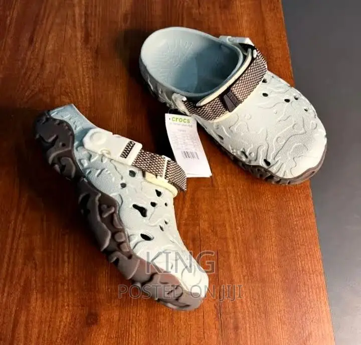 Terrain Crocs