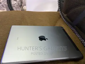 Apple iPad 10.2 (2019) 32 GB Gray