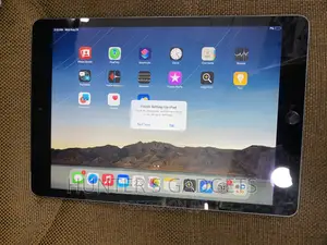 Apple iPad 10.2 (2019) 32 GB Gray