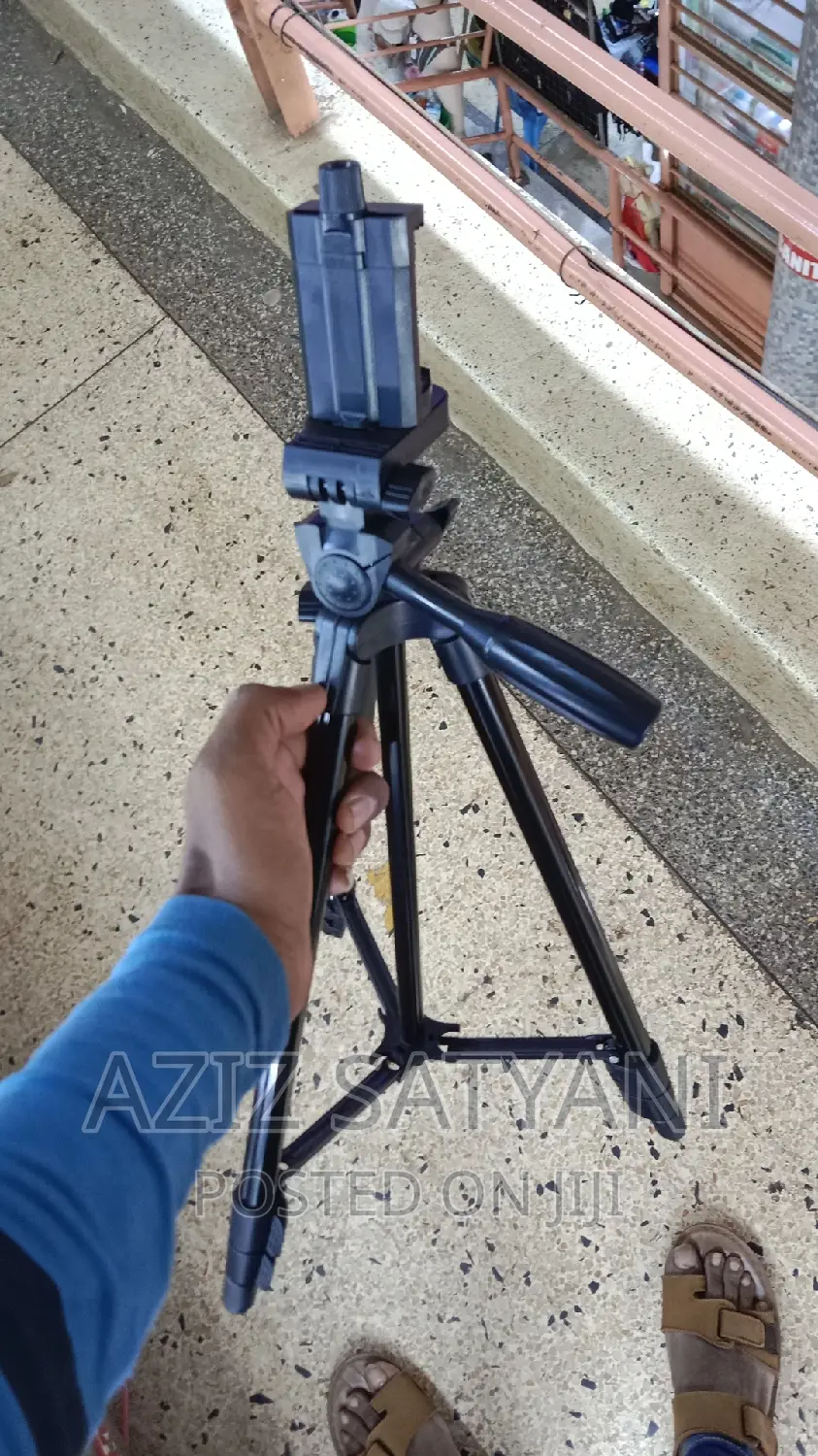 Very Strong and Flexible Big Mobile Tripod Stand With Remote