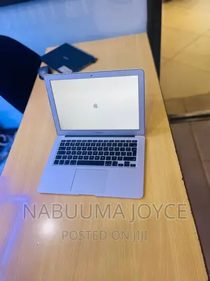 New Laptop Apple MacBook Air 8GB Intel Core I5 SSD 256GB