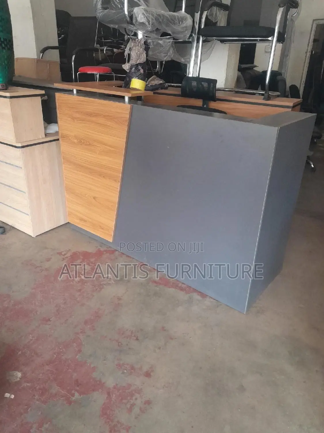 Smart High Quality Reception Desk With Movable Drower