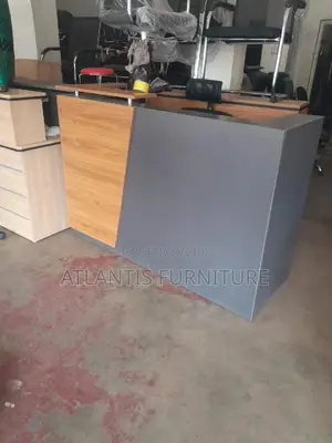 Smart High Quality Reception Desk With Movable Drower