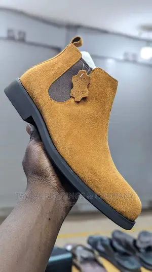 Men's Ankle Boots Slip on Almond Round Toe Suede Chelsea