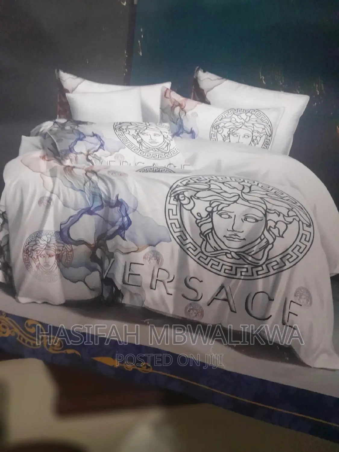 Bed Cover Set 6pcs- Bedcover, Pillow Cases and Bedsheet