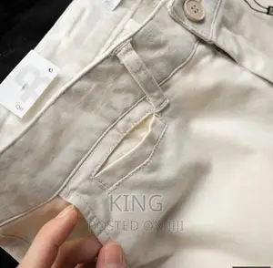 Kaki. New Trouser.