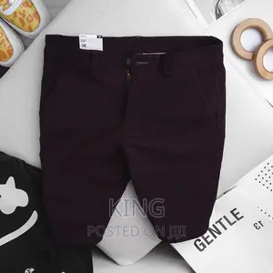 Chino Short. Maroon/Others