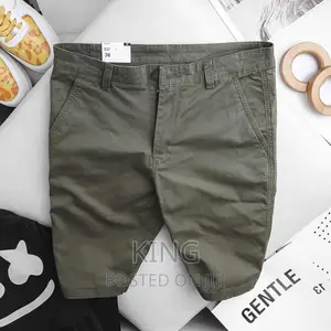 Kaki Short. Forest Green