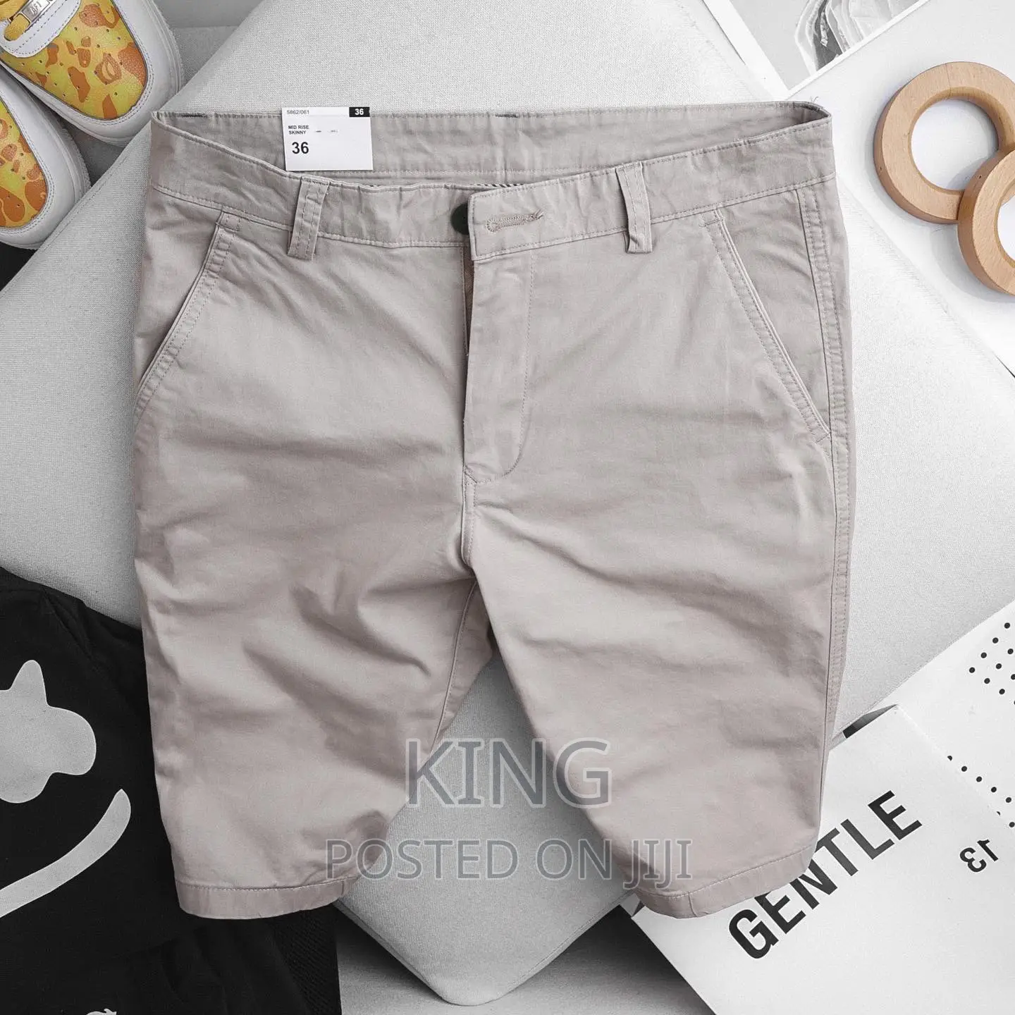 Kaki Short. Forest Green