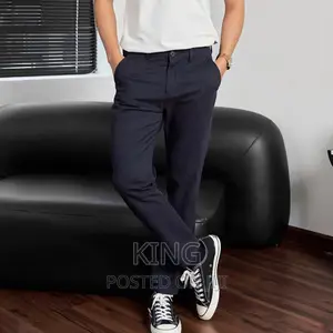 Kaki. Cream Trouser