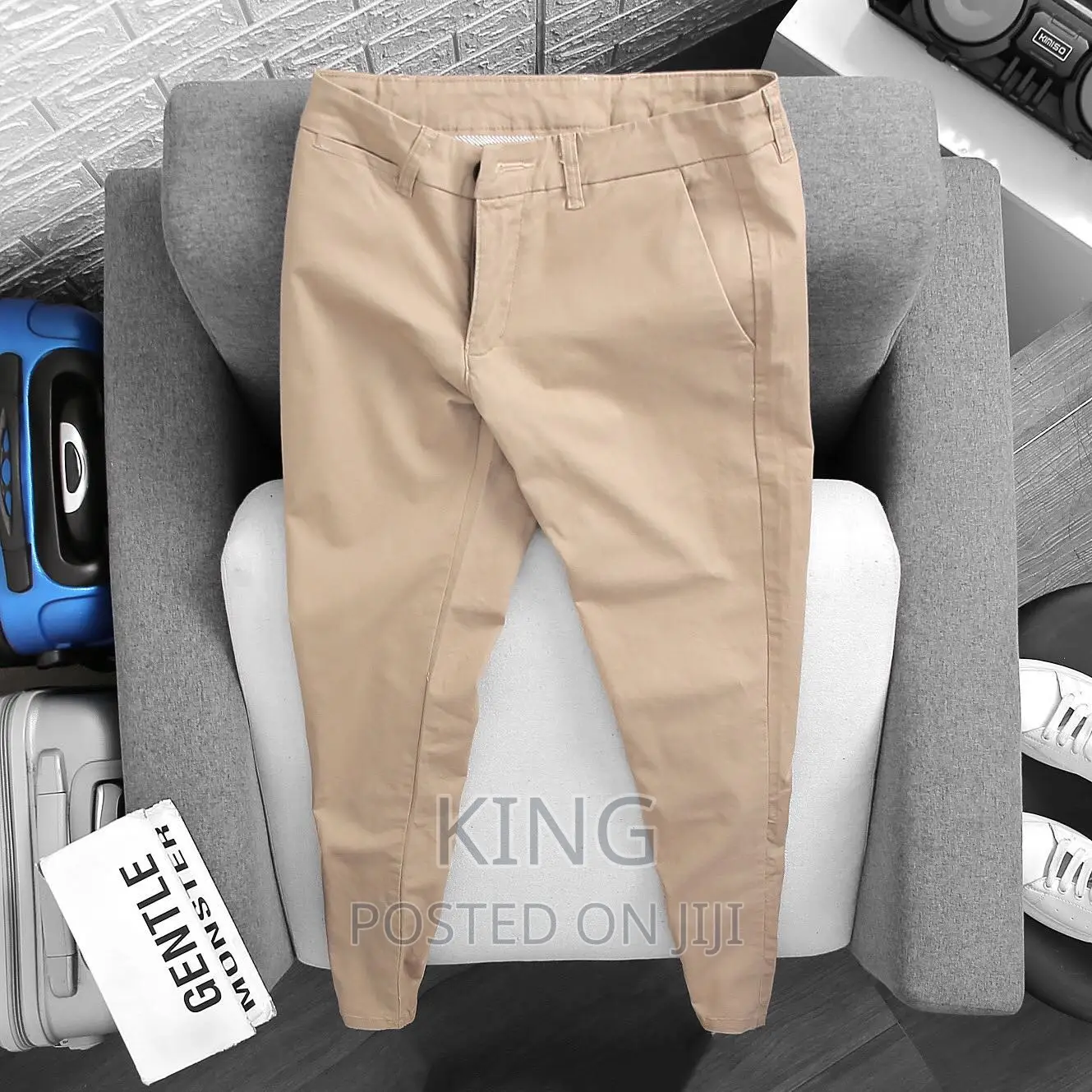 Kaki. Cream Trouser