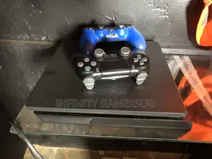 PS4 Slim Chipped Console