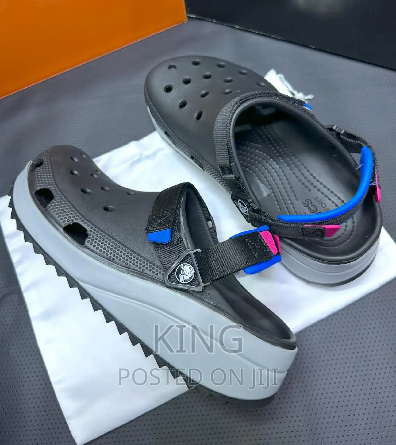 Crocs Hiker. Black New
