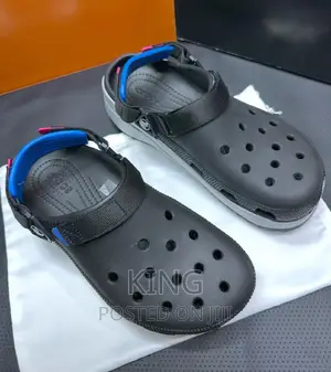 Crocs. New Black Hiker. Order